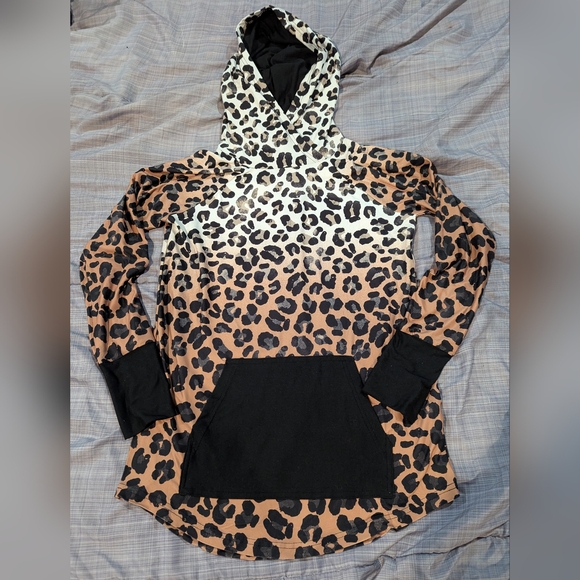 Lularoe Amber Hoodie - Picture 1 of 4